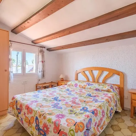 Holiday home Vistamar 4 *